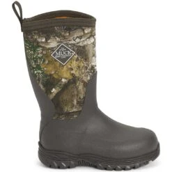 Muck Boot Co. Kids' Rugged II Boots -Wrangler || Schleich || ROPER Shop img60141 muck boot co kids rugged ii boots
